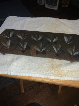 Great Vintage Antique Lodge Cast Iron Star Shaped Mold,  Corn Bread Pan,  Cookies