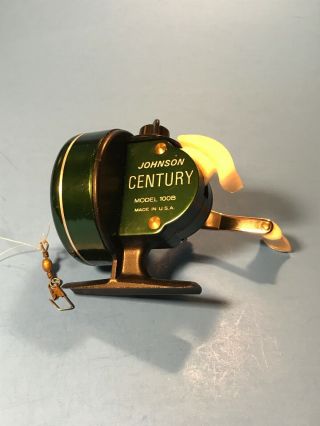 Old Vintage Fishing Reel Johnson Century 100b