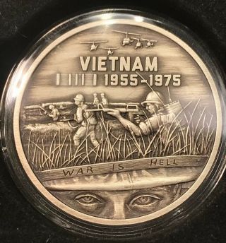 Antiqued Heroes War Is Hell Vietnam 1 Troy Oz.  999 Fine Silver Round Coin 2