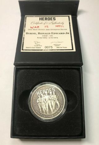 Antiqued Heroes War Is Hell Vietnam 1 Troy Oz.  999 Fine Silver Round Coin 3