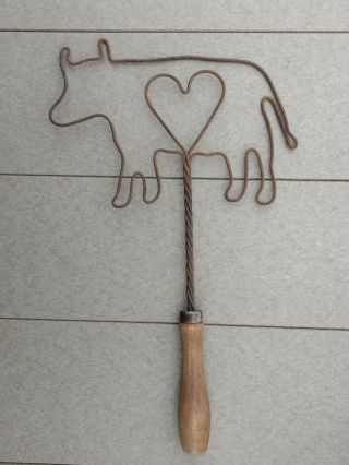 Vtg Rug Beater Cow And Heart Twisted Wire Wood Carpet Beater Primitive Miniature