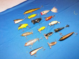 16 Pc Vintage Fishing Lures,  Assorted Top Water,  Jitter Bug 30