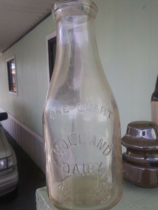 Very Rare Holland Dairy Malaga Calif.  Quart Milk Bottle.  Near.