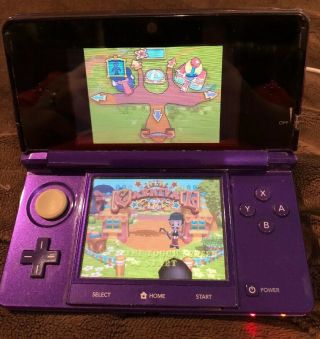 Nintendo 3ds Midnight Purple Handheld System.  W/charger And Game.  Rare.  Fast Ship