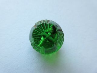 Lovely Antique Vtg Molded Emerald Green Depression Glass Button W/ Pattern (p)