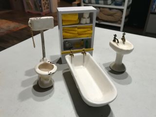 Vintage Porcelain Bathroom Set Toilet Basin Bathtub Dollhouse Furniture Set