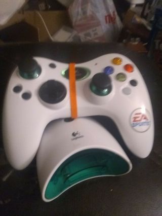 Logitech Xbox Wireless Controller Rare White Ea Sports W/ Dongle Perfect