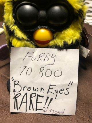 Furby 1998 - 70 - 800,  With Brown Eyes Rare Black N Yellow