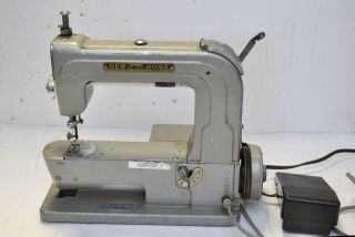 Rare Vintage Home Light Running Industrial Sewing Machine W/ Foot Pedal