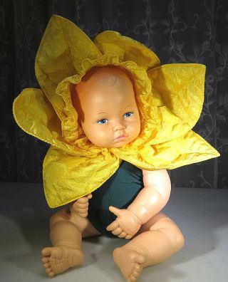 Vintage Anne Geddes 15 " Baby Daffodils Doll Unimax No Box