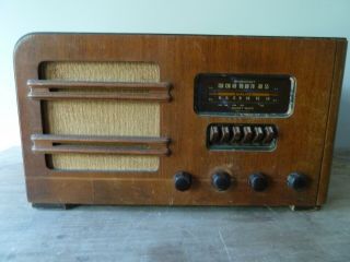 Antique 1939 Airline Tabletop Broadcast Shortwave Tube Radio Model 93br - 720a