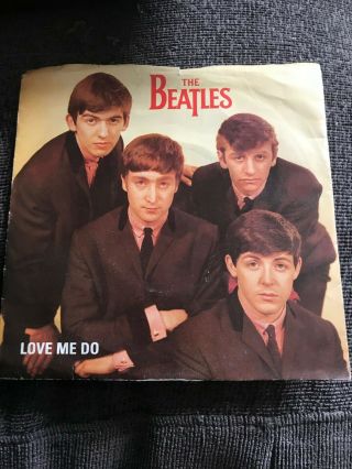 Rare The Beatles Love Me Do 7 " Vinyl Single 1962 Red Label Collectable