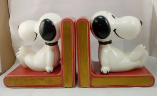 Rare Red Reclining Snoopy Bookends Crossed Legs Ceramic Peanuts Schulz