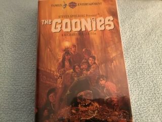 The Goonies Vhs Clamshell Steven Spielberg Richard Donner Film Collectible Rare