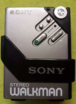 1981 Rare Sony Walkman Ii Wm - 2,  Metalic Grey,  With Belt Case (cradle)