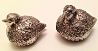 Vintage Silver Metal Birds Salt & Pepper Pots Approx 5x5.  5cm (sp1)