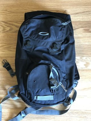 Rare Oakley Tool Pocket Hydration Pack Backpack.  Black.  Camelback