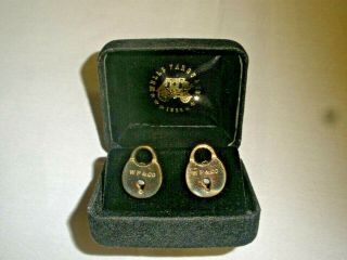 Vintage Trunk Lock Cuff Links Cufflinks Gold Tone Wells Fargo Box