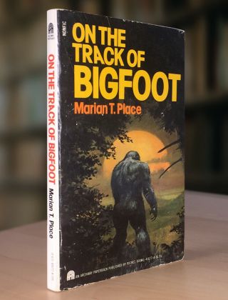 Rare On The Track Of Bigfoot By Marion T.  Place,  1979 Archway/pocket Pb,  Vg,  Con
