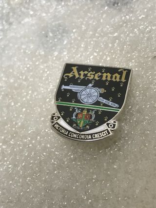 Arsenal Supporter Enamel Badge Very Rare From 1990’s Large Design 20mm X25 (1)