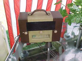 Antique Sonora Portable Ac/dc Radio Circa 1940 