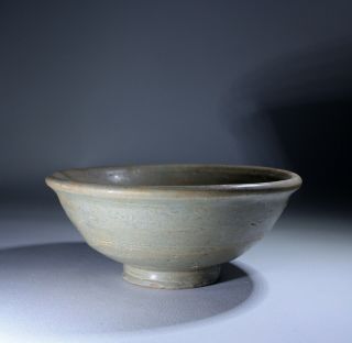 Antique Chinese Porcelain Celadon Glazed Footed Bowl - Song Dynasty