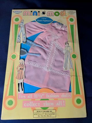 Vintage Shillman Mini - Mod 11 1/2” Doll Fashions For Dolls Barbies - On Card