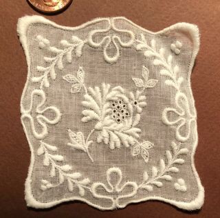 Small Embroidery And Eyelet Motif Sew Craft Decor