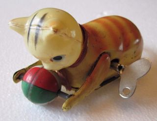 Vintage Antique Tin Litho Celluloid Wind Up Toy Roll Over Cat With Ball Japan