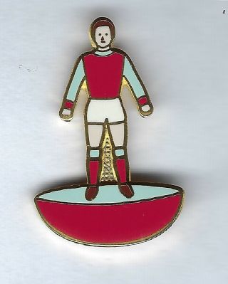 Rare Aston Villa Subuteo Player Badge 30