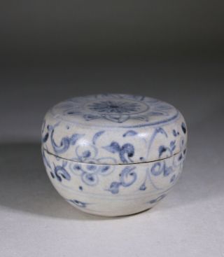 Antique Chinese Porcelain Blue & White Box & Cover Ming Dynasty