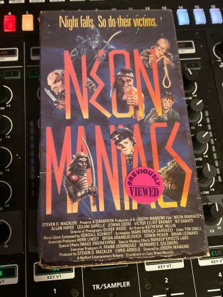 Neon Maniacs Vhs Lightning Video Rare Oop Horror Vestron Gore 1985 Cult Vintage