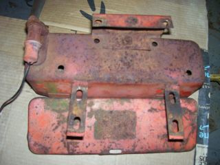 VINTAGE JI CASE 511 GAS TRACTOR - TOOL BOX & LID - AS - IS - 1959 3