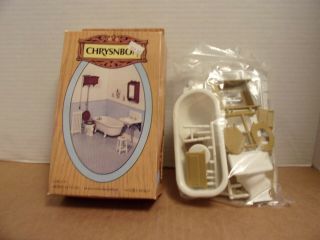 Chrysnbon Heritage In Miniatures_bathroom