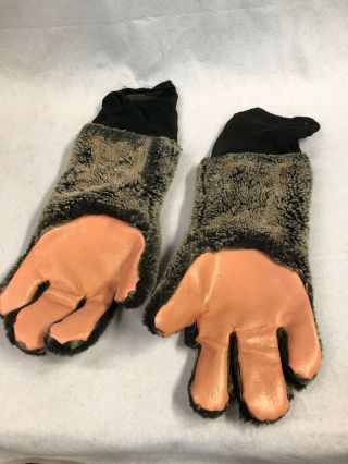 Chuck E Cheese Showbiz Pizza Walk Around Costume Fur Gloves Only Rare