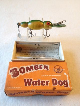 Vintage Old Wood Bomber Waterdog Fishing Lure Perch Scale