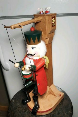 Rare 22 " 2001 Holiday Creations Christmas Animated Musical Nutcracker Marionette