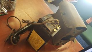Antique Wwii Signal Corps Us Army Telephone Ee - 8 - B Field Phone With Case