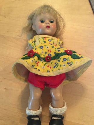 Antique Vogue Doll Toddles Tyrolean Outfit Vogue Tag Glass Eyes Blonde 7.  5”