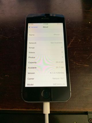 RARE - Apple iPhone 5s Space Gray 32GB - (CDMA) Jailbroken iOS 8.  1.  2 2