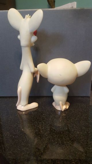 Pinky and the Brain 1996 TM & W.  B.  Rare Toy pvc Figure 10 & 6 inches high 2