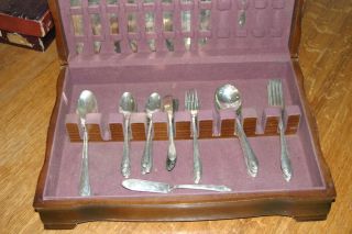 EXQUISITE Wm Rogers & Son silverplate 54 Pc Flatware SET for 8 2