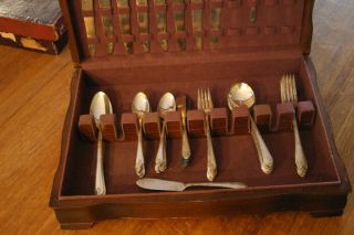 EXQUISITE Wm Rogers & Son silverplate 54 Pc Flatware SET for 8 3