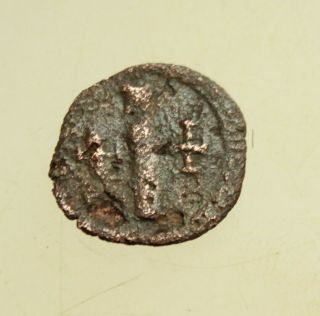 Tiberius II Constantine 578 - 582 AE 15mm 1,  3gr.  0 nummi Cross Syracuse Very Rare 2