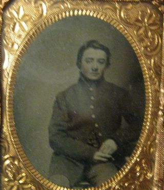 Rare Id ' d Civil War Soldier tintype in Gutta Case 3