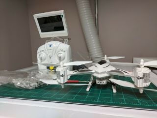 Cheerson Cx - 33 S Fpv Drone Rare Flown 3 Times Built In Fpv Screen On Controller
