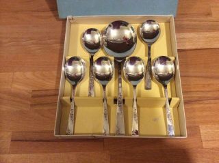 Lovely Vintage Boxed Set Of Silver Plated Fruit Spoons And Server