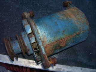 VINTAGE FORD 6000 DIESEL TRACTOR - GENERATOR & DOUBLE PULLEY - 1963 2
