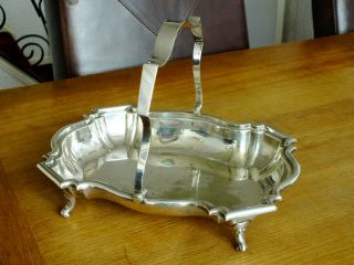 Vintage Pinder Brothers Silver Plated Fruit Bowl / Dish With Folding Handle.