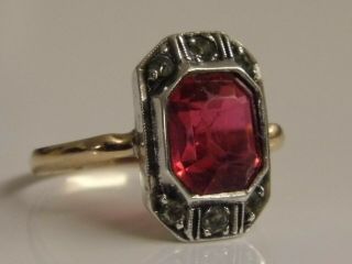 A Lovely Antique Art Deco 9ct Gold & Silver Red Stone Set Ring Size J